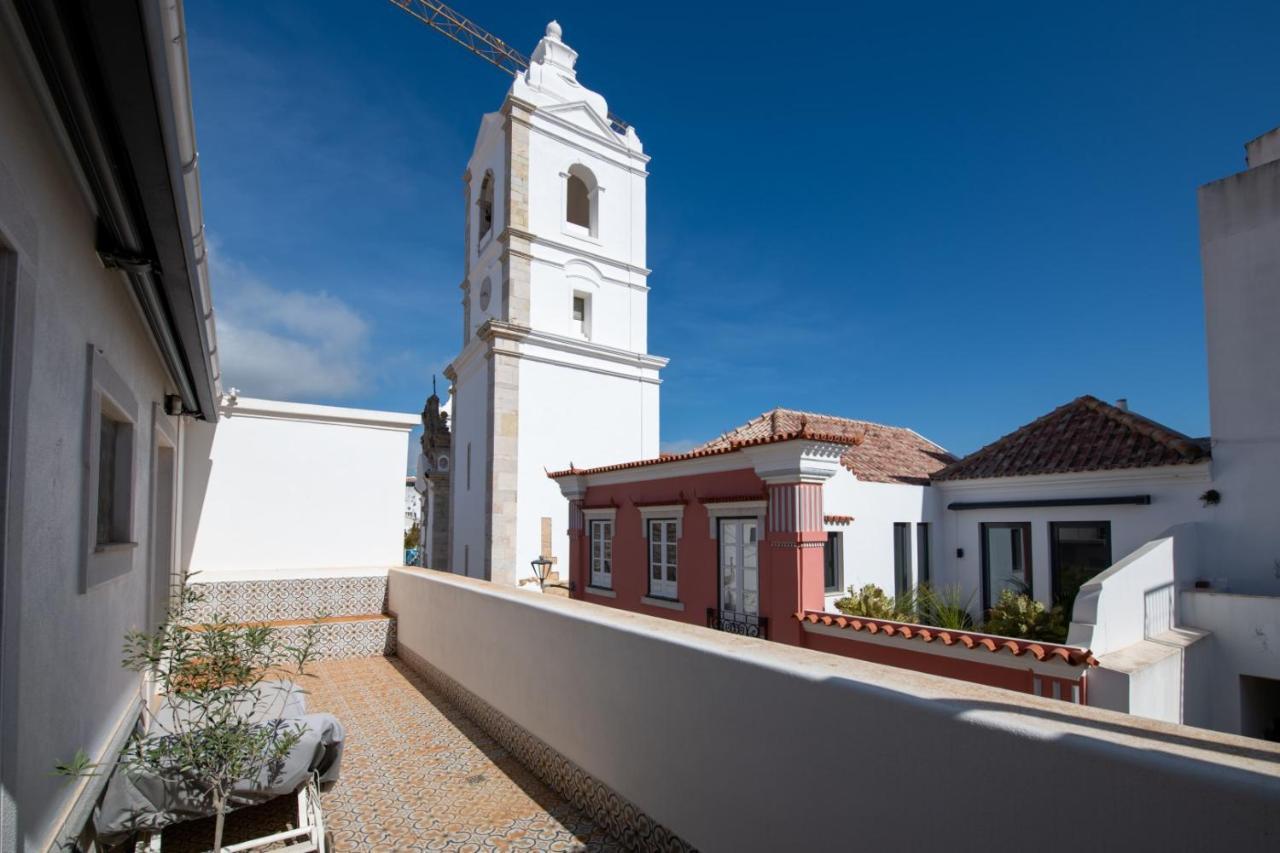 Casa Museu, By The Golden Church * Lagos
